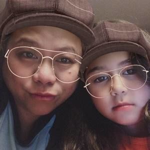 Meet your Posher, Leah